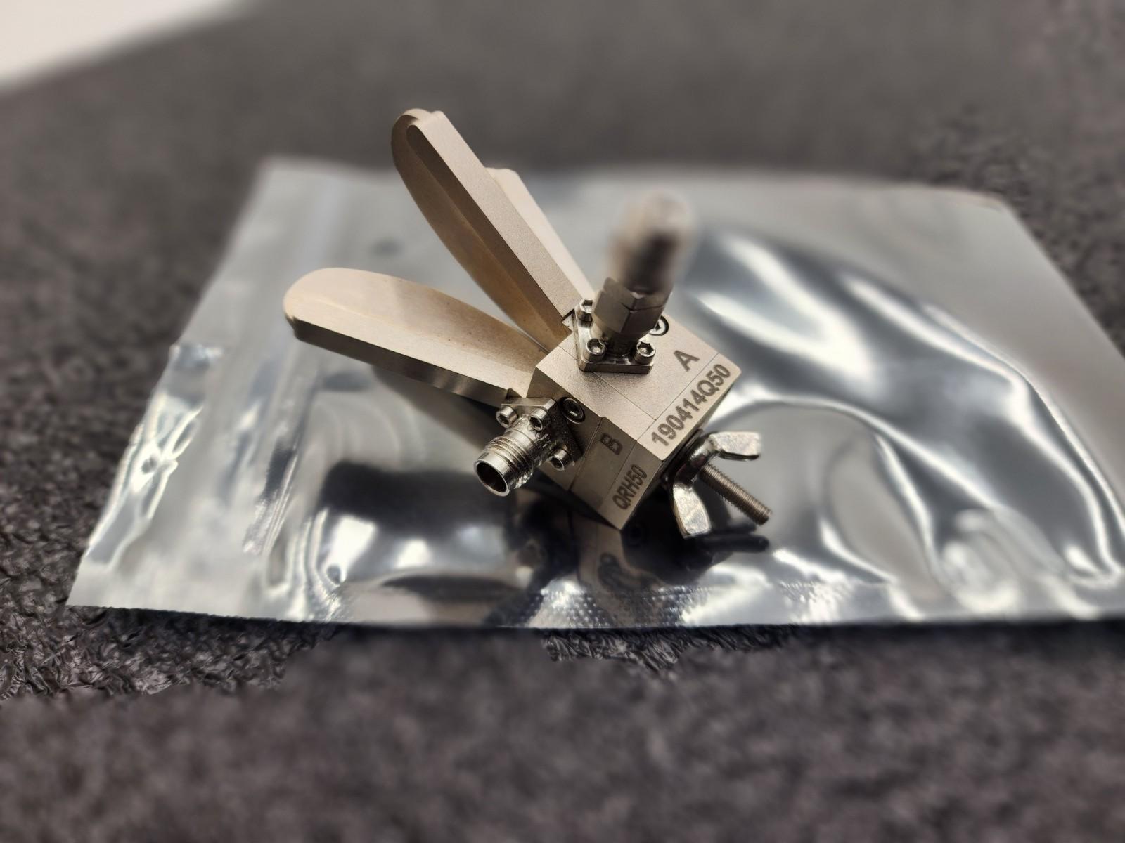 RFspin QRH50 Quad-Ridged Horn Antenna 5-50 GHz 2.40mm Connector 5/10W 50Ω 3–14dB