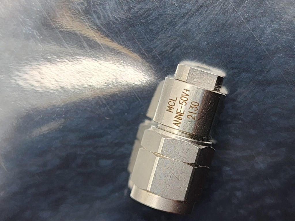 RFspin QRH50 Quad-Ridged Horn Antenna 5-50 GHz 2.40mm Connector 5/10W 50Ω 3–14dB