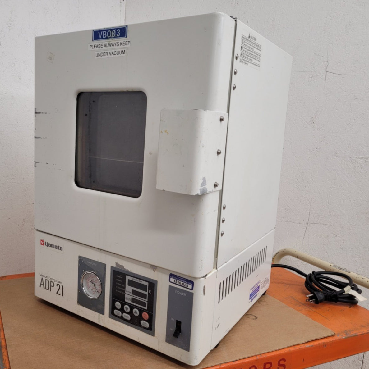 Yamato ADP21 Programmable Vacuum Drying Oven 115VAC, 10L Capacity[A]