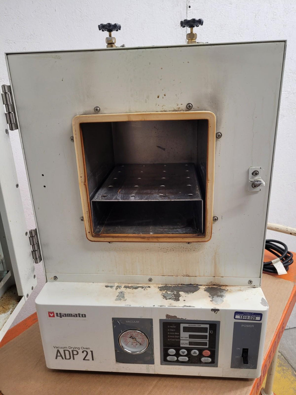 Yamato ADP21 Programmable Vacuum Drying Oven 115VAC, 10L Capacity[A]