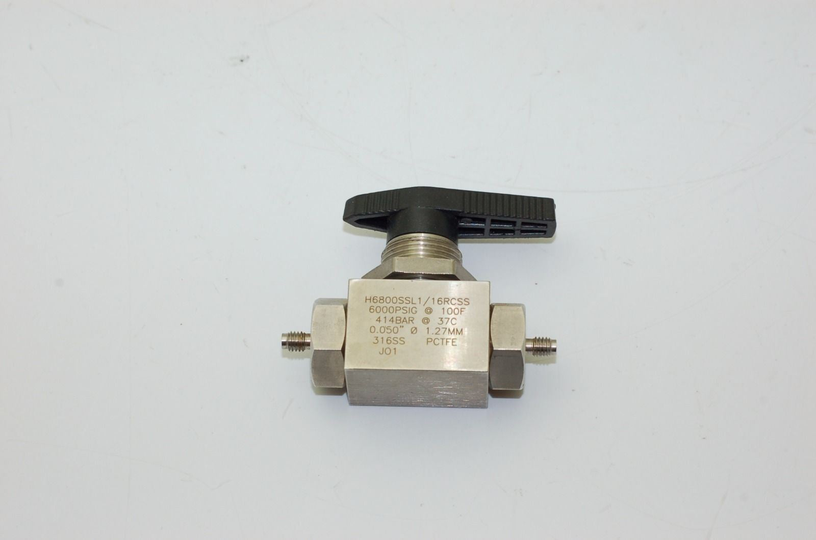 HAM-LET H6800SSL1/16RCSS Ball Valve 6000 PSI H6800 Series 1/16" Let-Lok Fitting