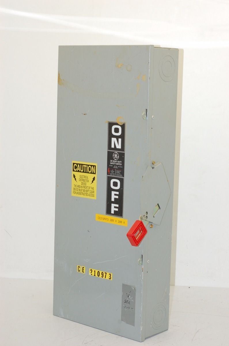 GE General Electric TH4324 Safety Switch, 240VAC/250VDC, 1PH/3PH, 200A