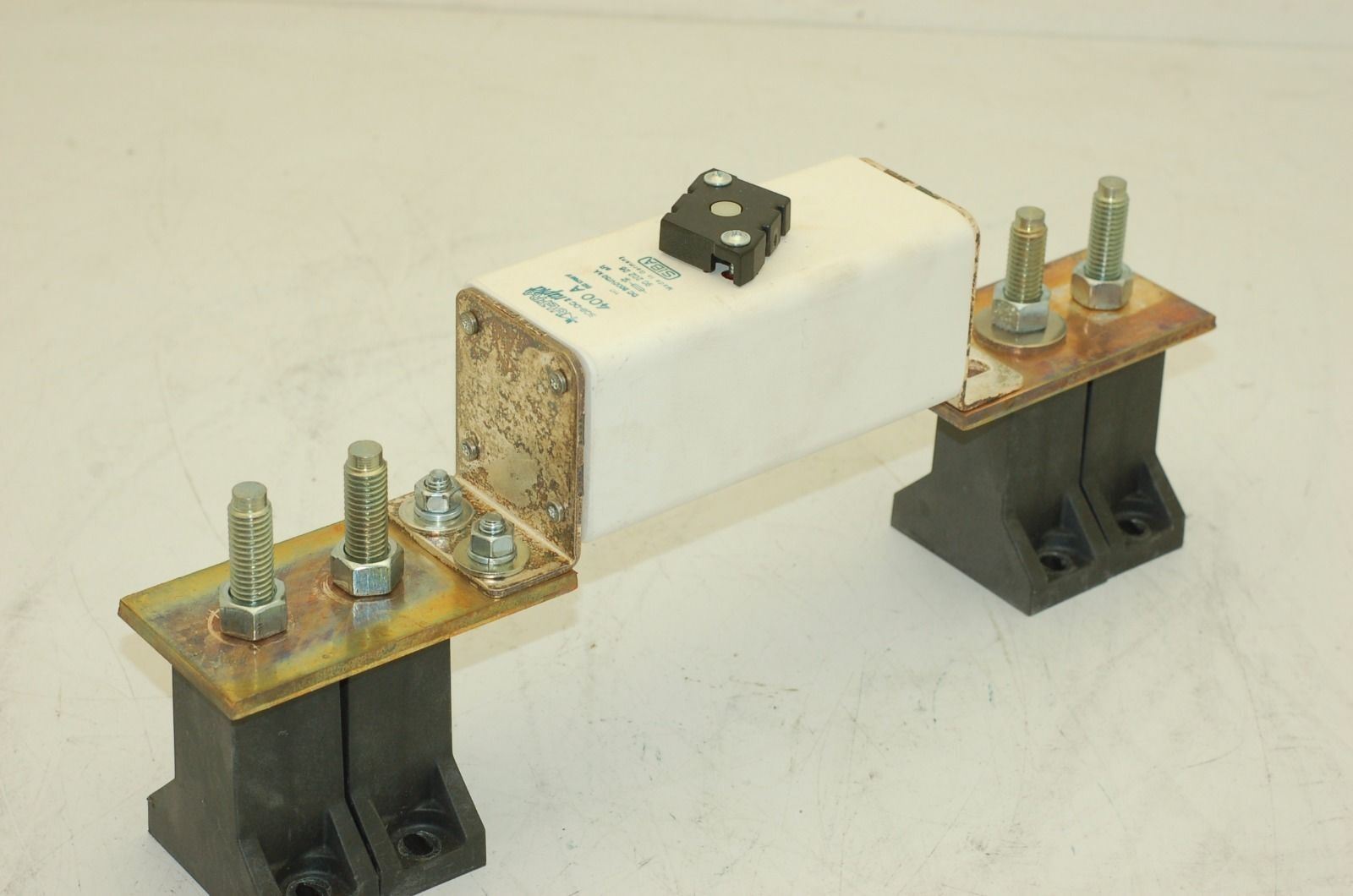 Ultra-Rapid SQB-DC 2, 400A Fuse, 1700VDC, w/ Marathon FSM50E Fuse Holders