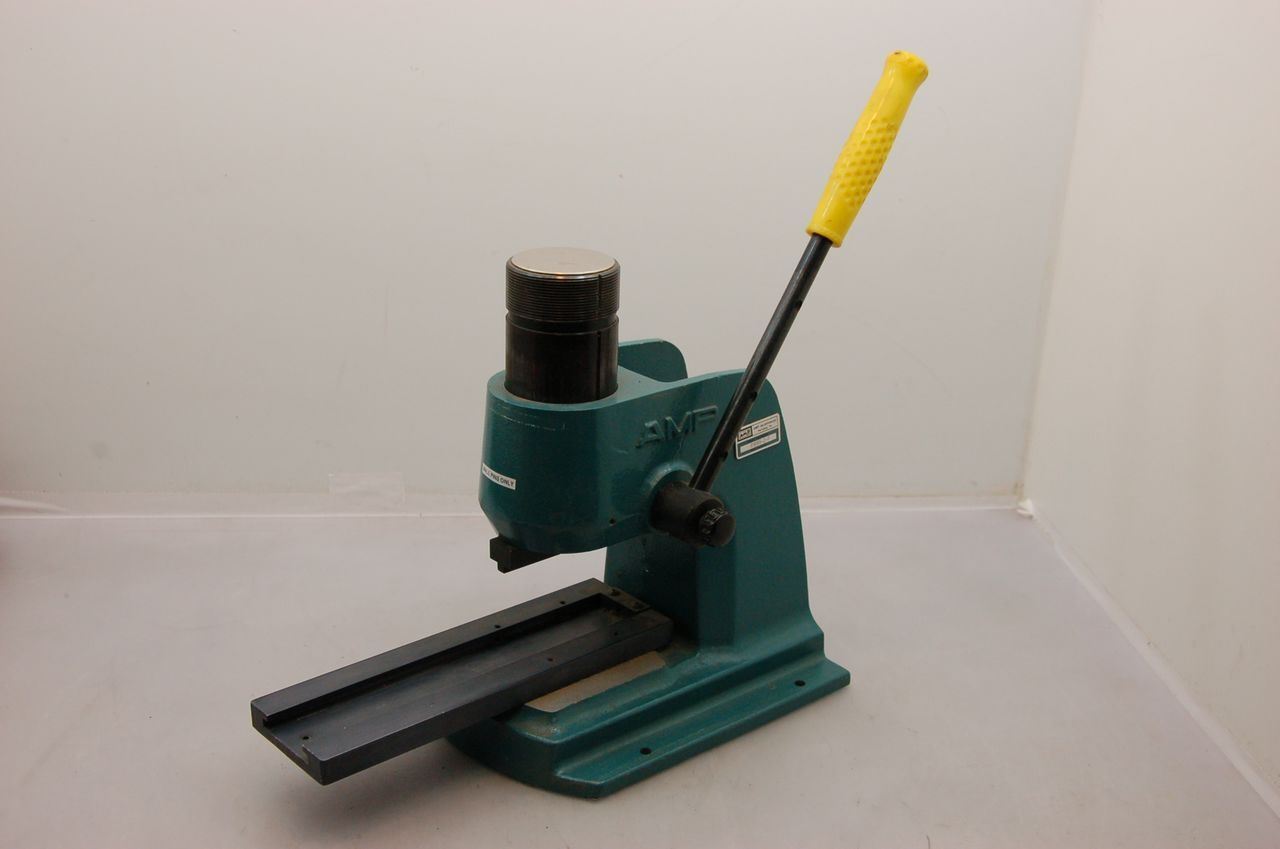 AMP Arbor Frame 910852-F Manual Arbor Frame Press Assembly