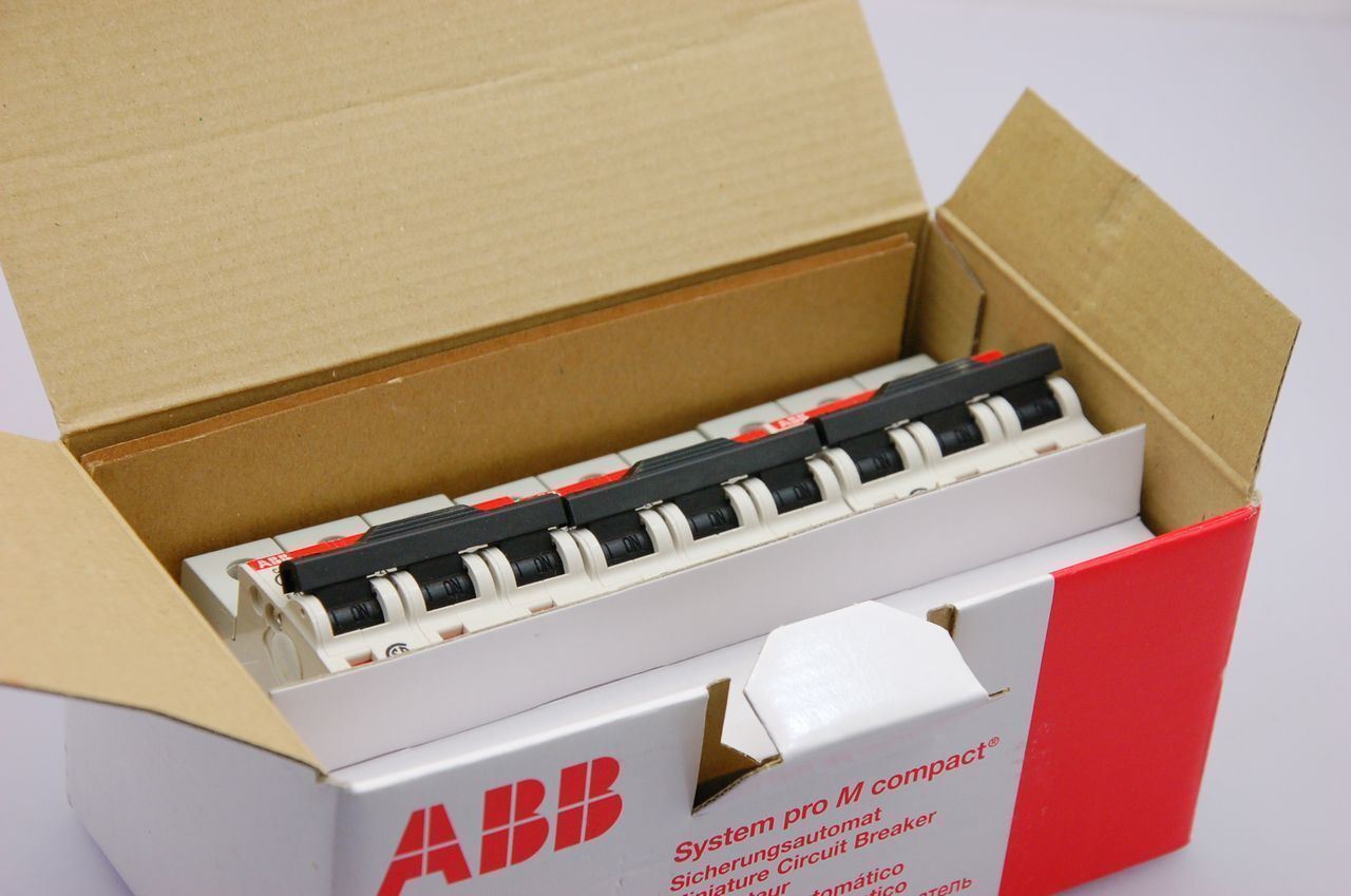 ABB Circuit Breaker S202U-K2A 2-Pole 2A DIN Mount - Box of 5