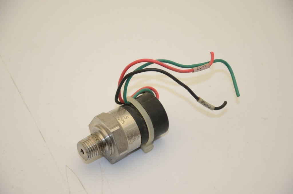 Gems Sensors PS-E 4-4M C-FL-3 Pressure Switch - Lot of 2