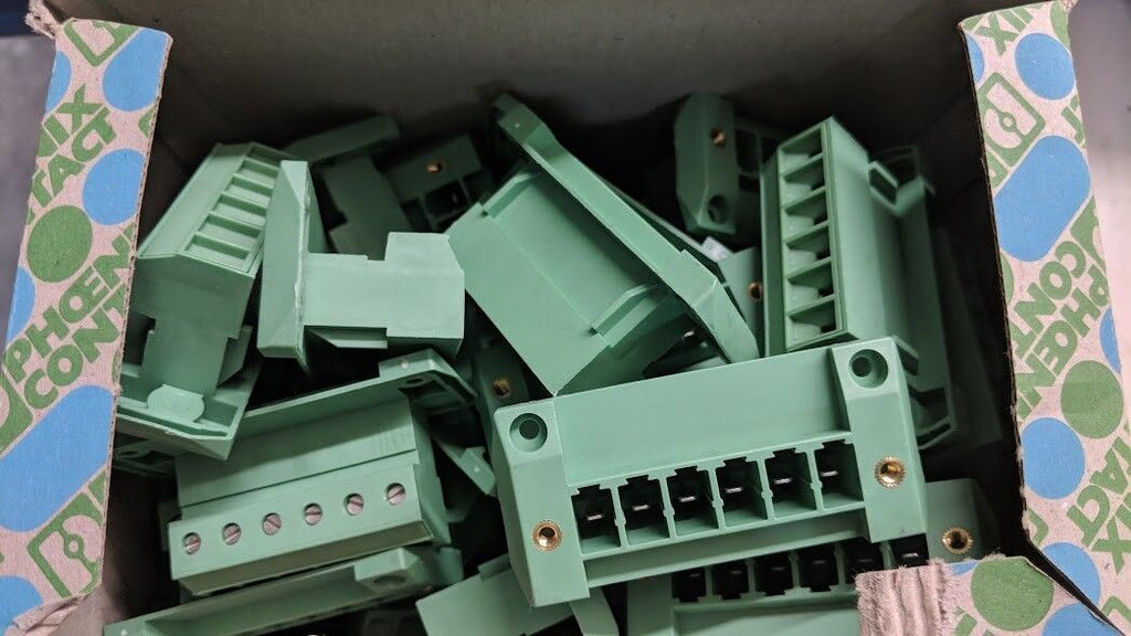 Phoenix Contact DFK-PC 4/ 6-GF-7 62 - 1840599 Terminal Block, 50cnt - NEW in box