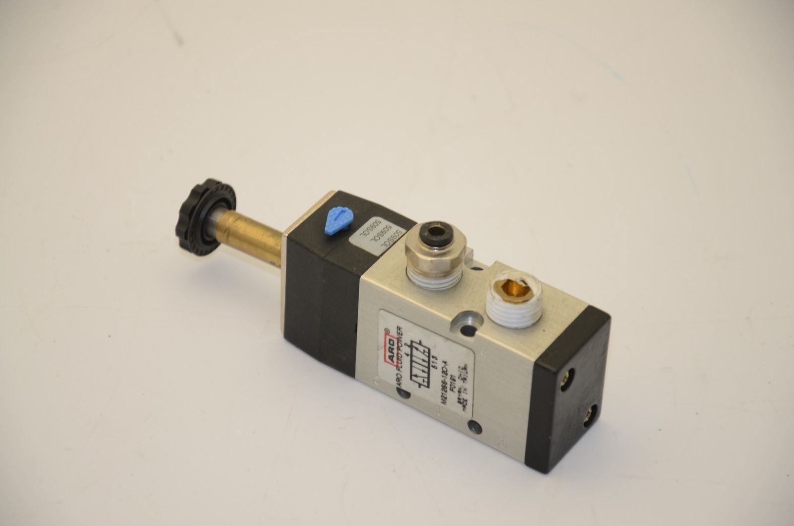 ARO M212SS-120-A-F10191 4-Way 2-Position Pneumatic Valve