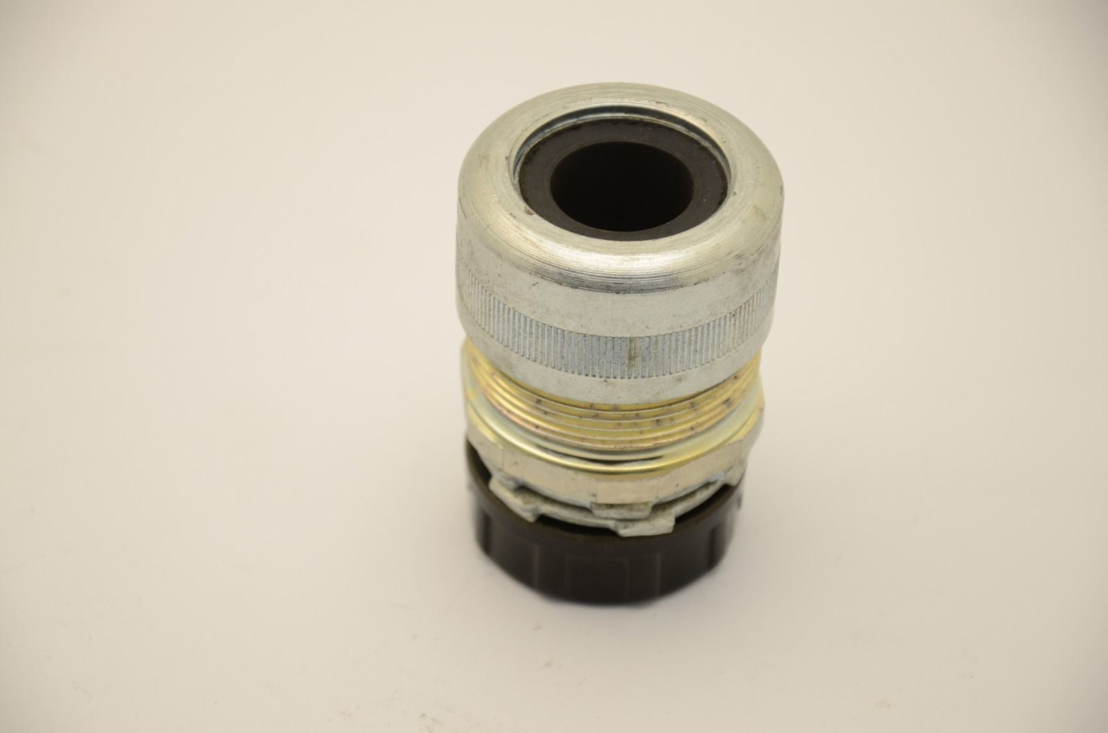 Oz / Gedney Strain Relief for 1" Cable - NEW
