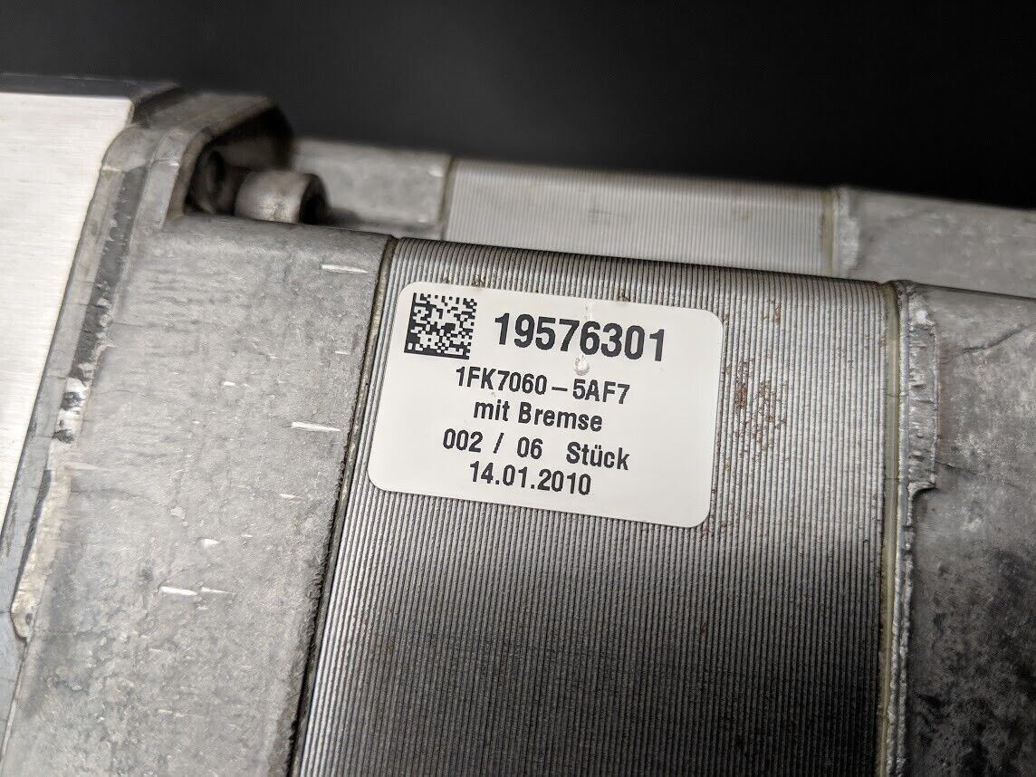 Siemens 1FK7060-5AF71-1UH0 Servo Motor 90°Alpha Angled Gearhead 3:1 Ratio Cables