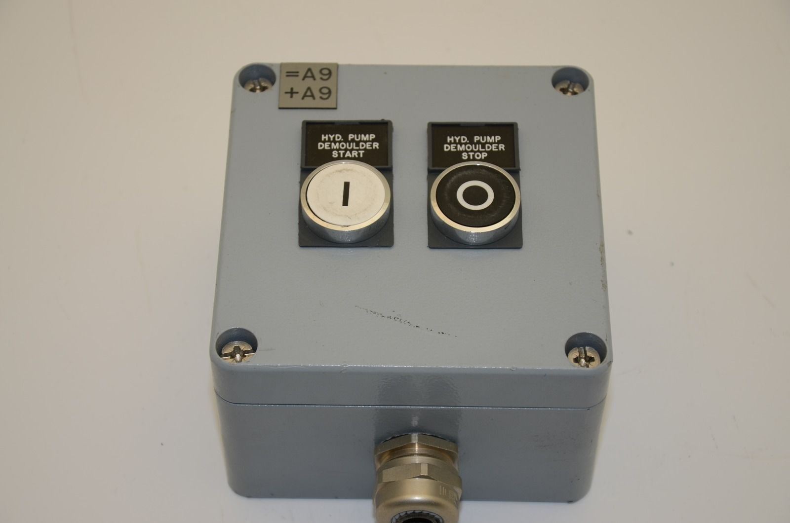 Cast Aluminum Electrical Enclosure 115mm x 55mm x 80mm ID, 2-Switch