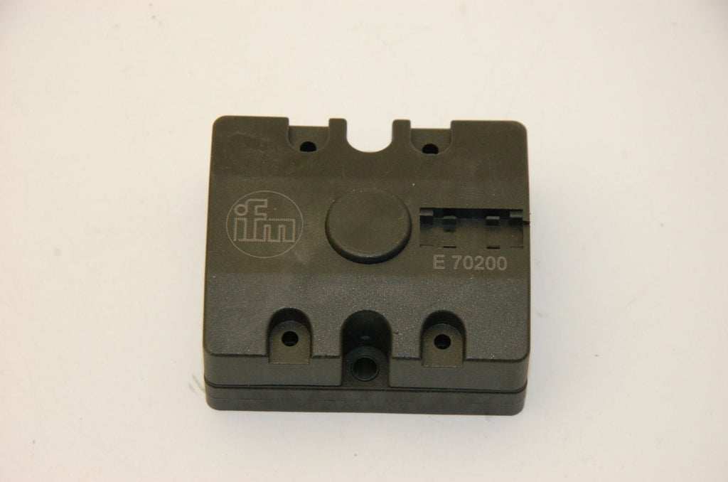 IFM E70200 PAAS Splitter Box - Lot of 2 - NEW