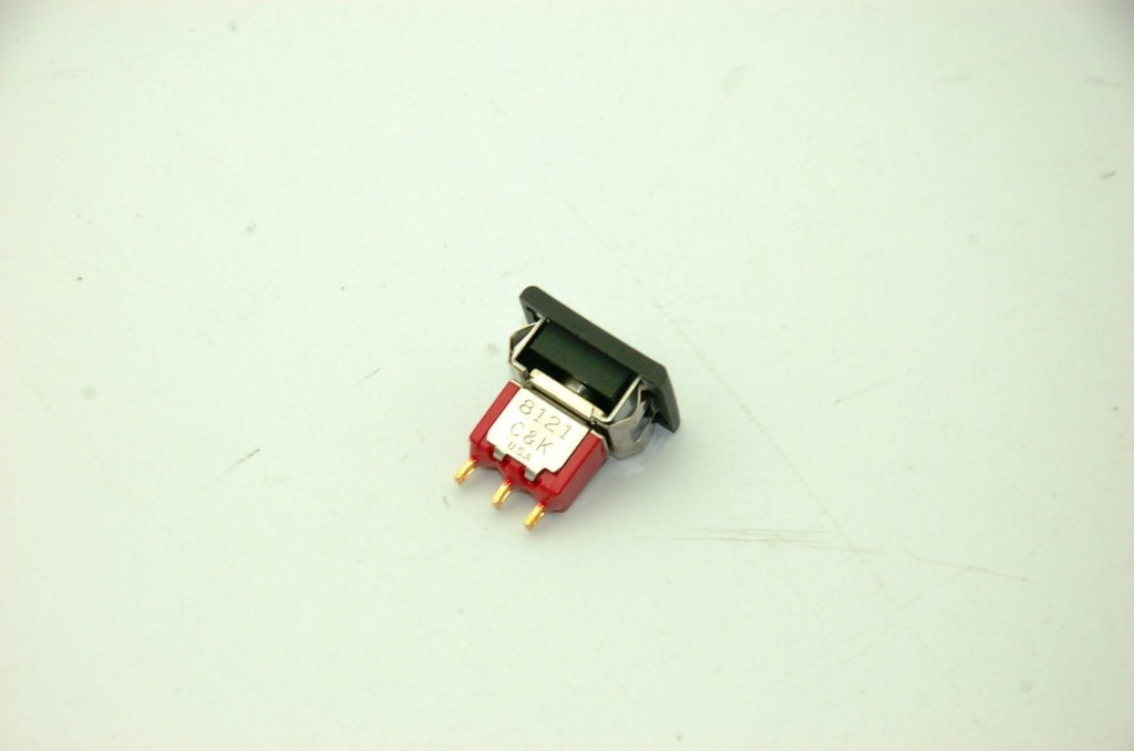 Digi-Key SPDT Push-Button Switches, Panel Mount - Lot of 7 - NEW