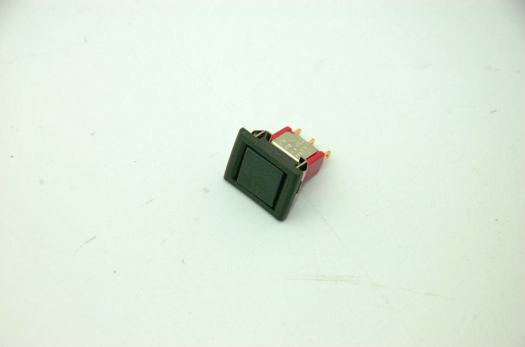 Digi-Key SPDT Push-Button Switches, Panel Mount - Lot of 7 - NEW