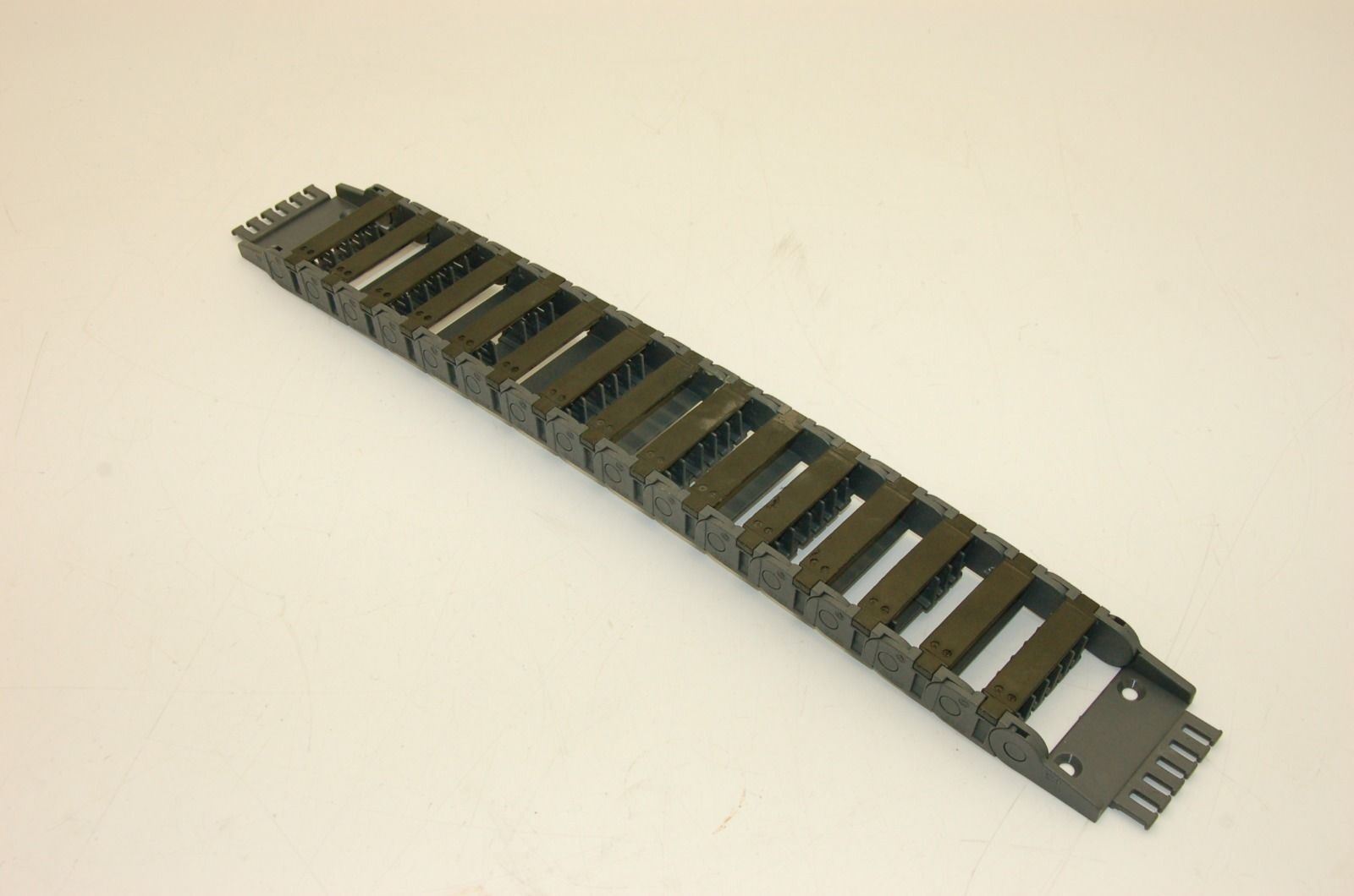 Igus Cable Carrier 15.5.048, 62mm x 17mm ID 450mmL Energy Chain Flex