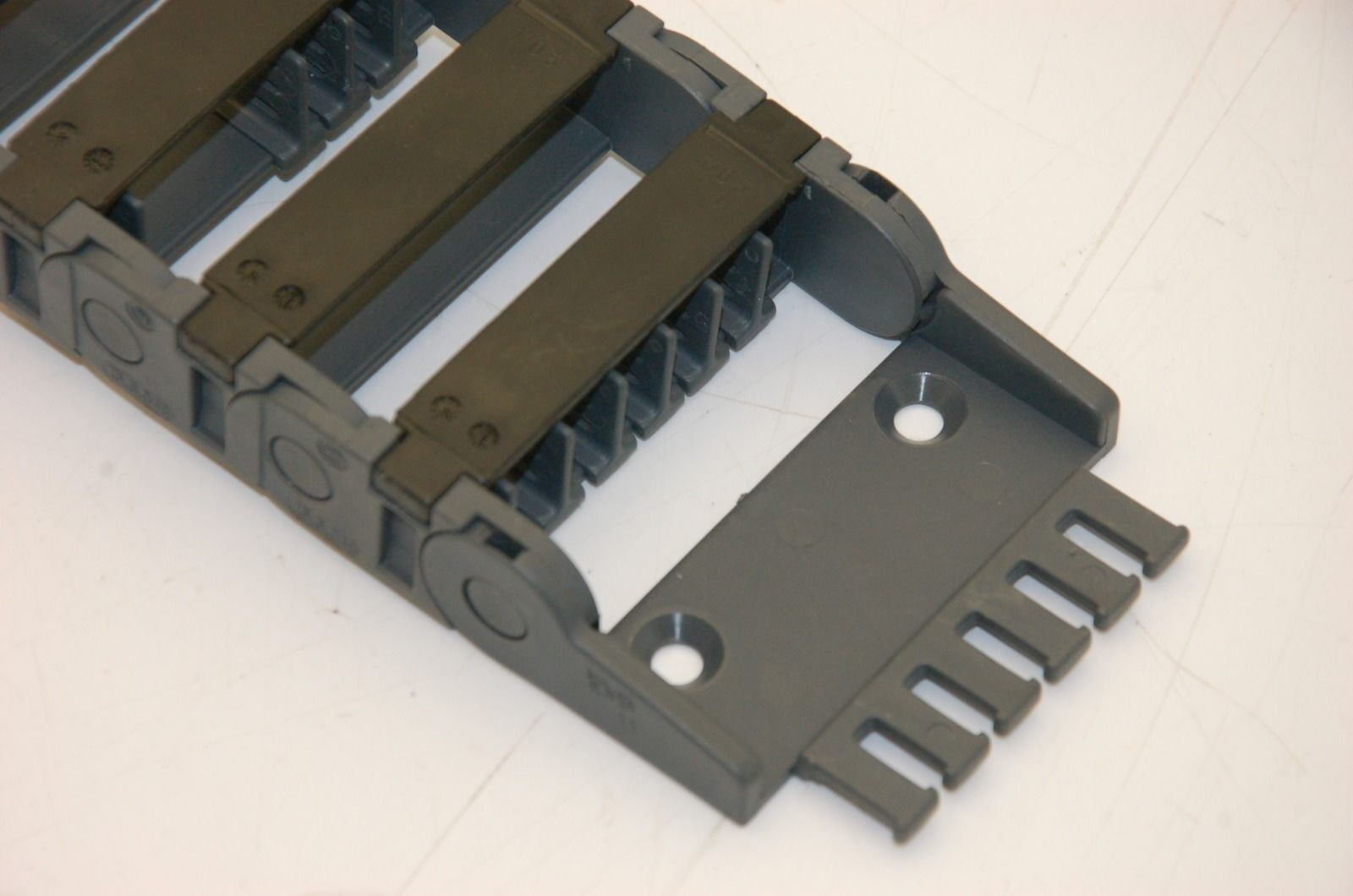 Igus Cable Carrier 15.5.048, 62mm x 17mm ID 450mmL Energy Chain Flex