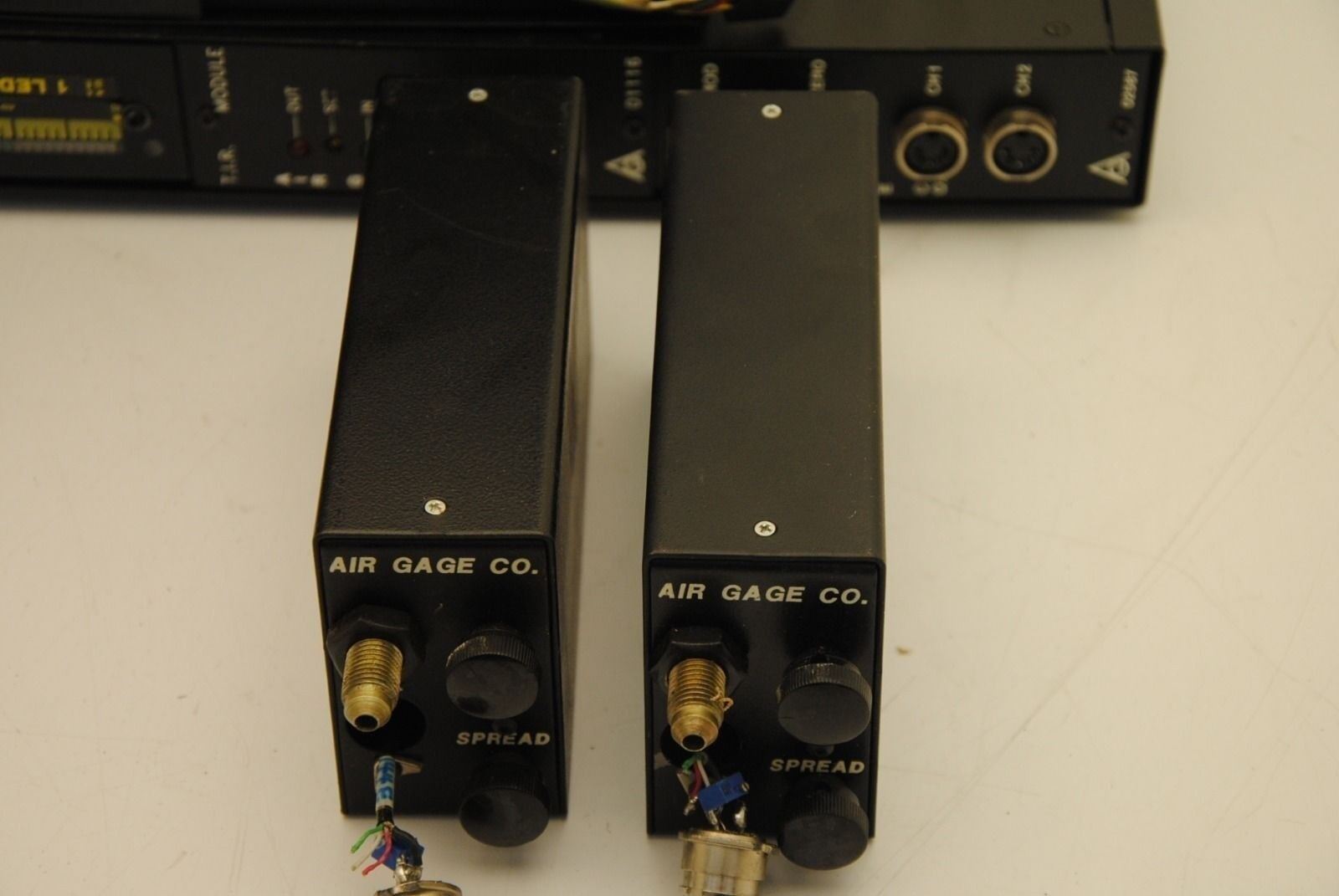 Minitron Air Gauge Co. Lot (6) 81-MT Controller Units w/ (2) AEC-247 Converters