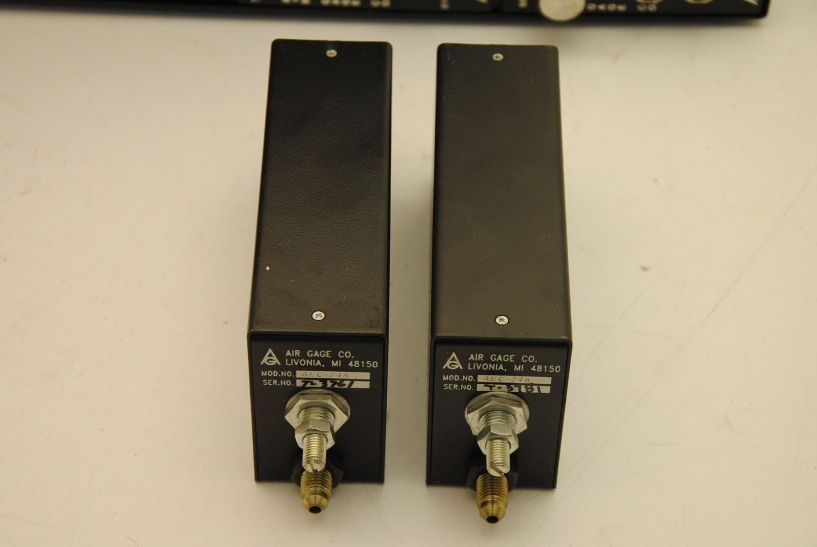 Minitron Air Gauge Co. Lot (6) 81-MT Controller Units w/ (2) AEC-247 Converters