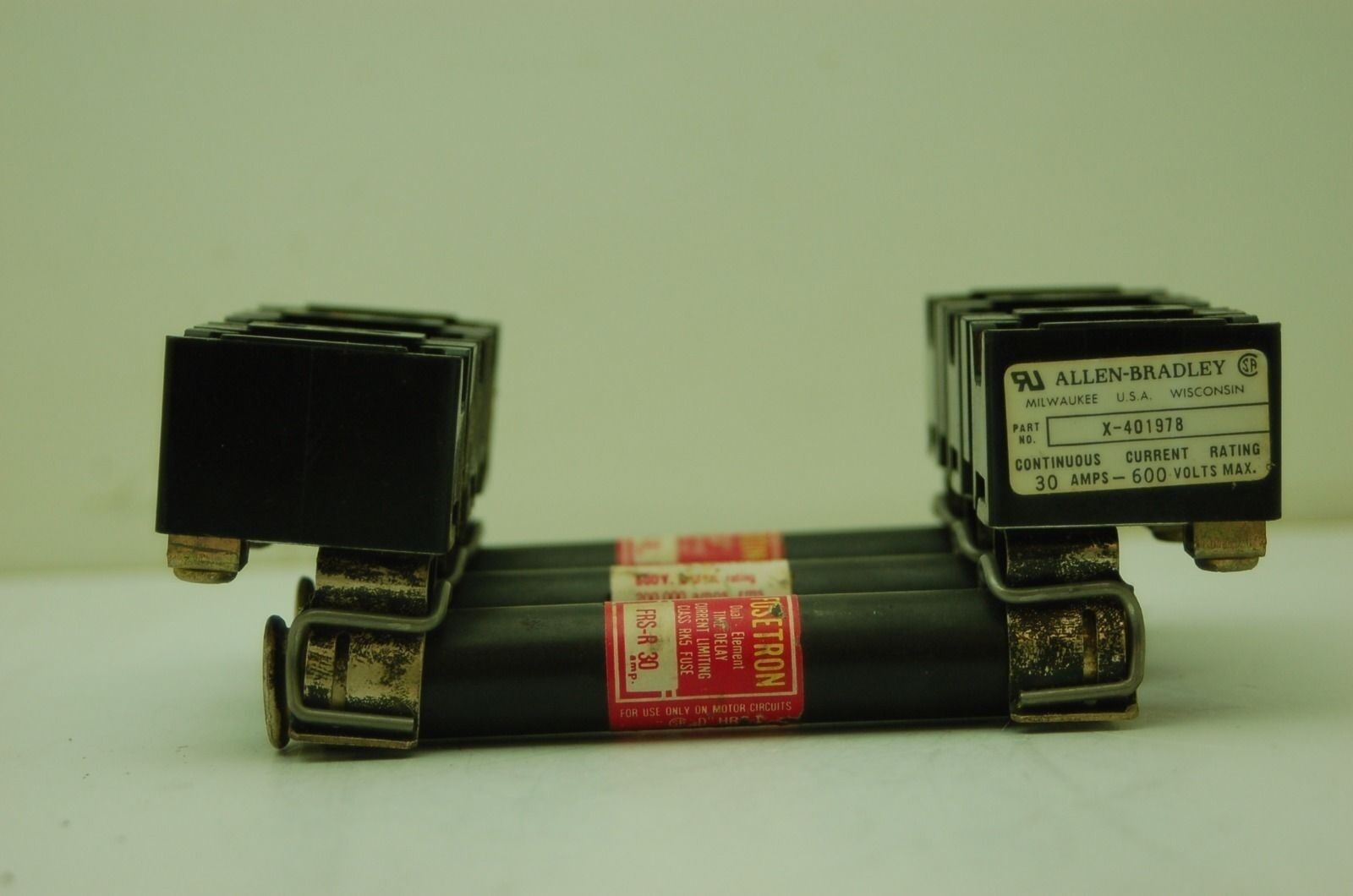 Allen Bradley X-401978 w/Fusetron FSR-R30 Continuous 30A 600V Fuse Holder Fuses