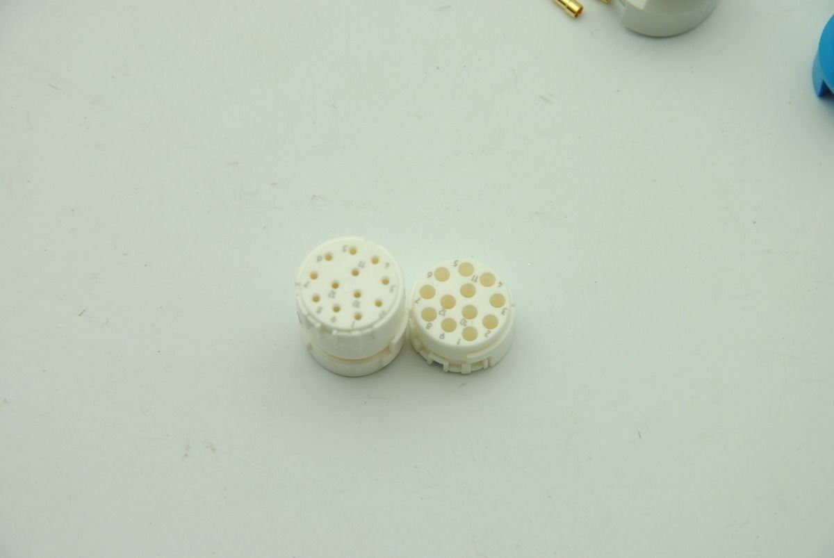 Hummel 7200-600 Male, 7440-000 Female, 12-Pin Panel Connector Assembly - NEW