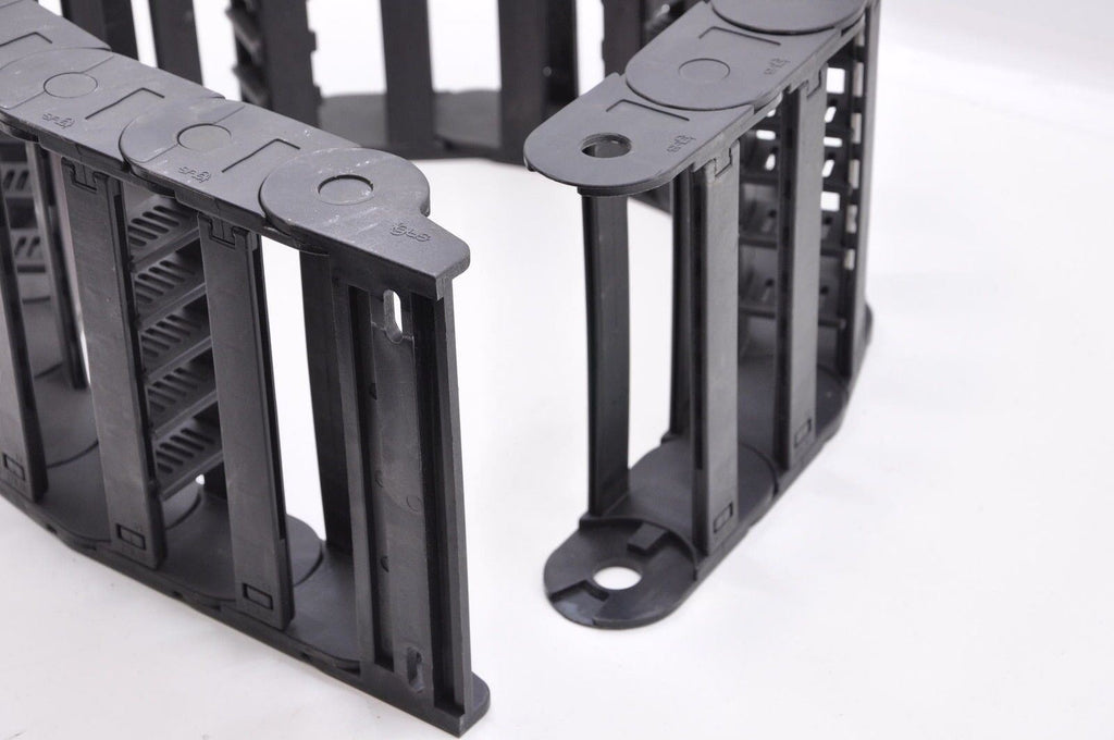 Igus 27.15.150 Cable Carrier 36" L, 5.75" x 1.25" (7E)