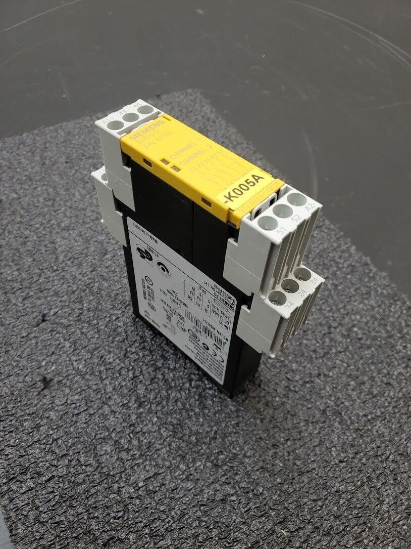 Siemens Sirius 3TK2830-1CB30 Safety Relay Relay Release Circuits 24V AC/DC