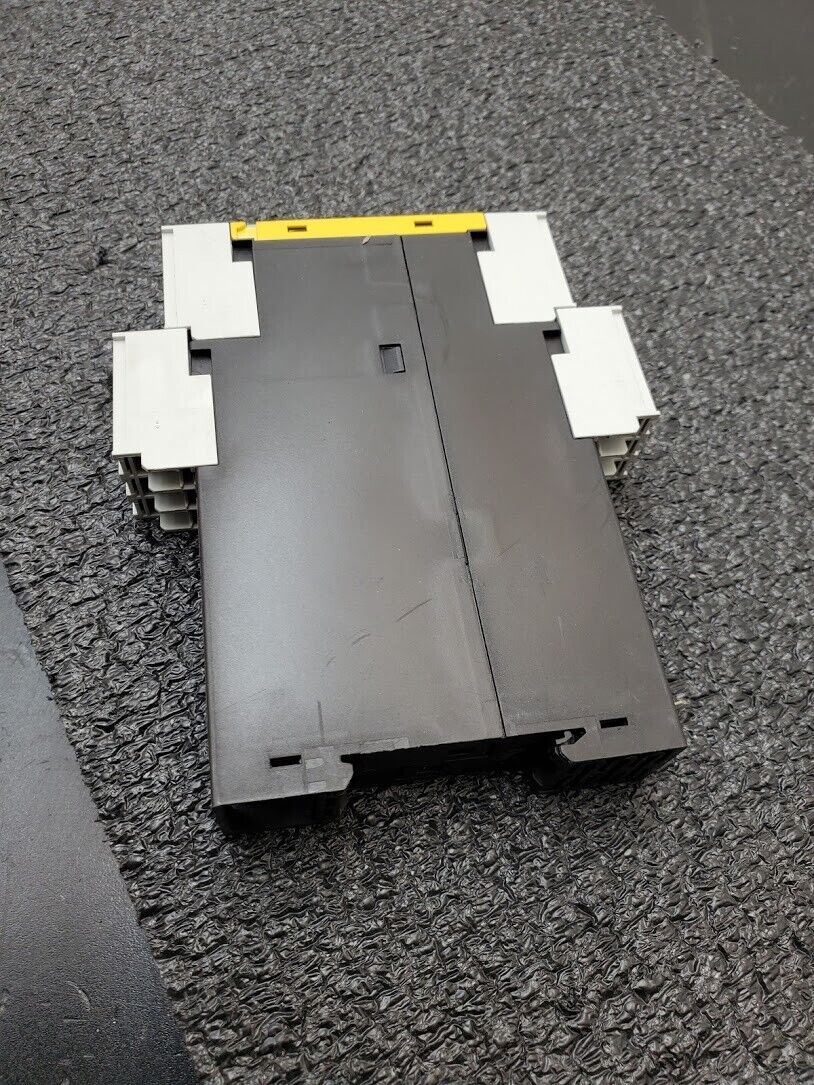 Siemens Sirius 3TK2830-1CB30 Safety Relay Relay Release Circuits 24V AC/DC