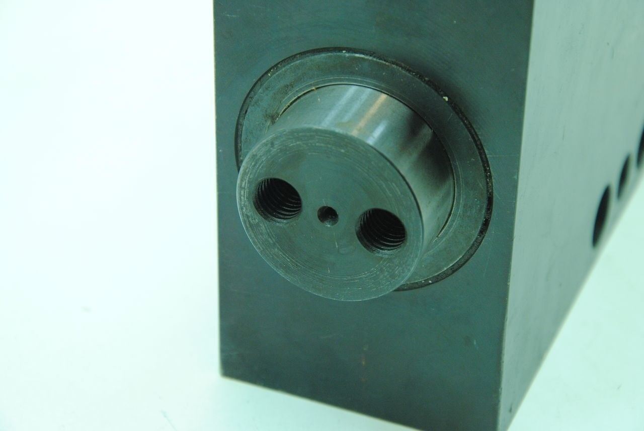 Linear Actuator w/ 45mm Shaft & Roller, Non-Bearing Block