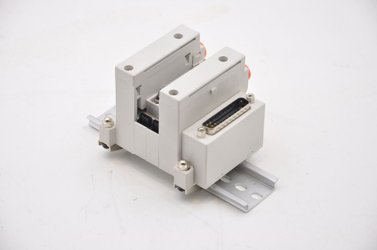 SMC EXH 2 Position Pneumatic Valve Air Manifold DIN Rail Mount NEW
