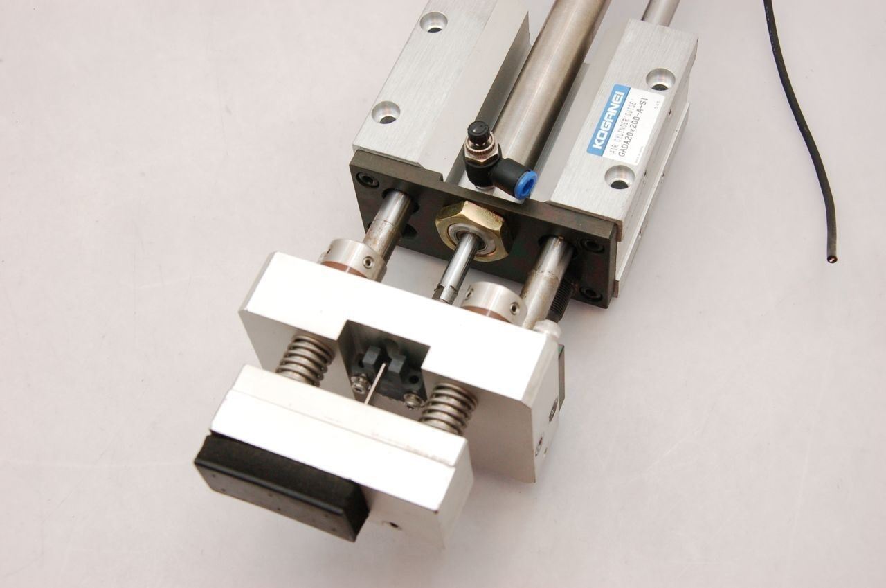 Koganei DA 20x204-A Air Cylinder Slim w/ GADA 20x200-A-S1 Guide