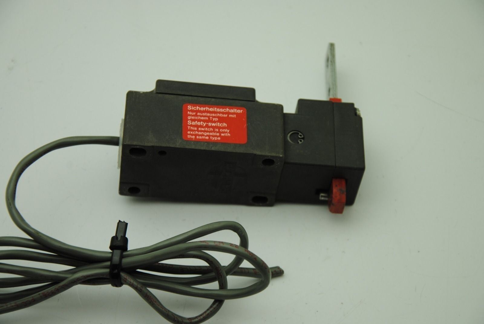 Euchner #D-7022 #NZ1-VZ-518, Safety Switch