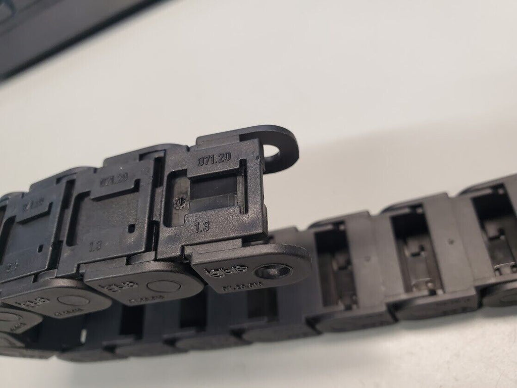 Igus 07.20.018 Chainflex E Chain 13" Length Cable Chain NEW