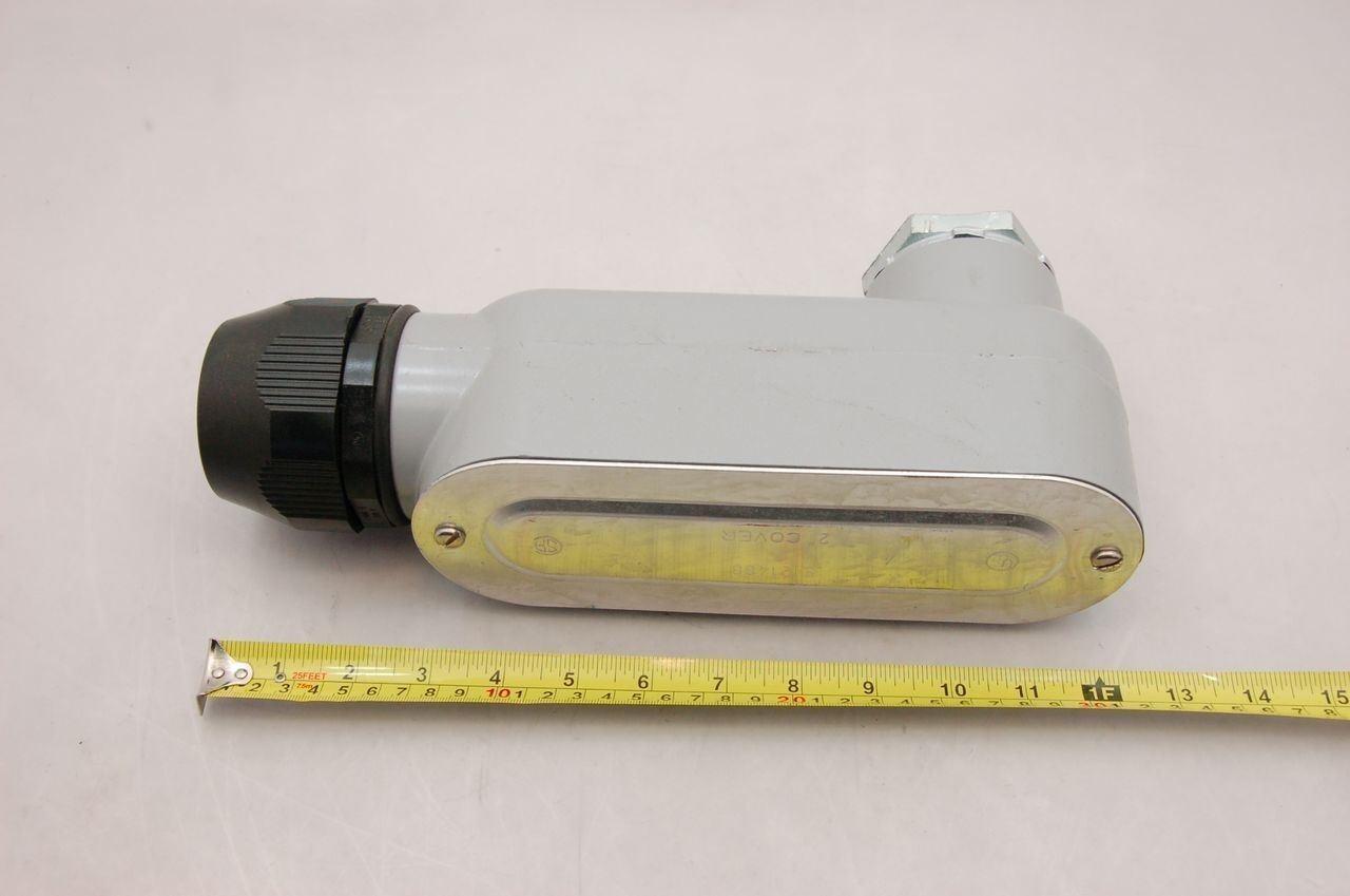LB-Type 2" Conduit Body (9.5x3.25x3.5") w/ Cover & Liquid Tight Strain Relief