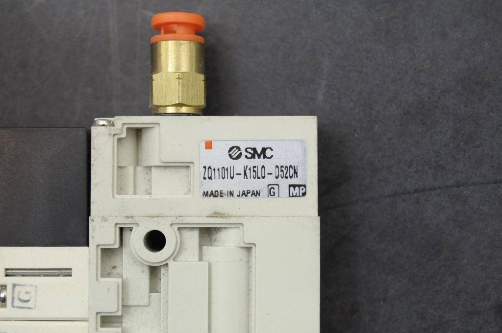 SMC ZQ1101U-K15L0-D52CN ZQ Vacuum Ejector Digital Pressure Sensor Lot of 2