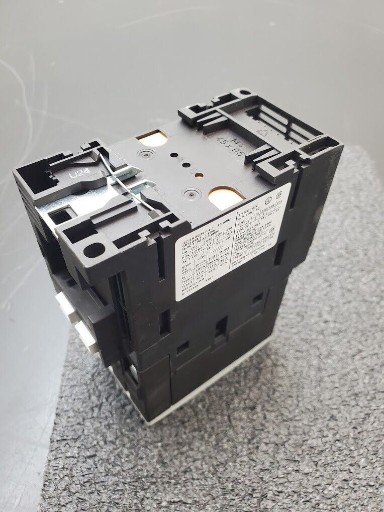 Siemens 3RT1033-1BB40 Contactor 230-600V 4 Pole 24VDC Coil 1/3PH DIN 5HP 10HP