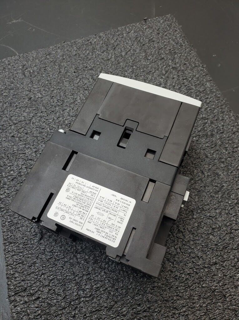 Siemens 3RT1033-1BB40 Contactor 230-600V 4 Pole 24VDC Coil 1/3PH DIN 5HP 10HP