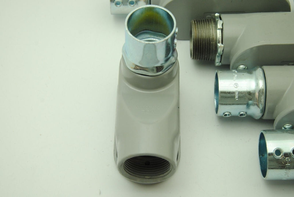 E121488, 1-1/4" SLB Conduit Body, Lot of 5