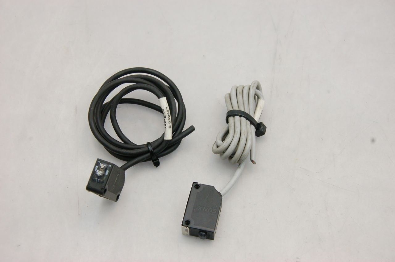Sunx CX-411D-P And CX-411E Transmitter And Receiver Photoelectric Sensor Set