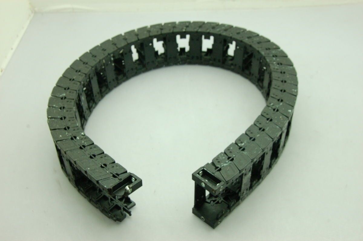 Igus E6.29 Cable Carrier E6.20.01.100, 33" L, 2.0" x 1.0" ID