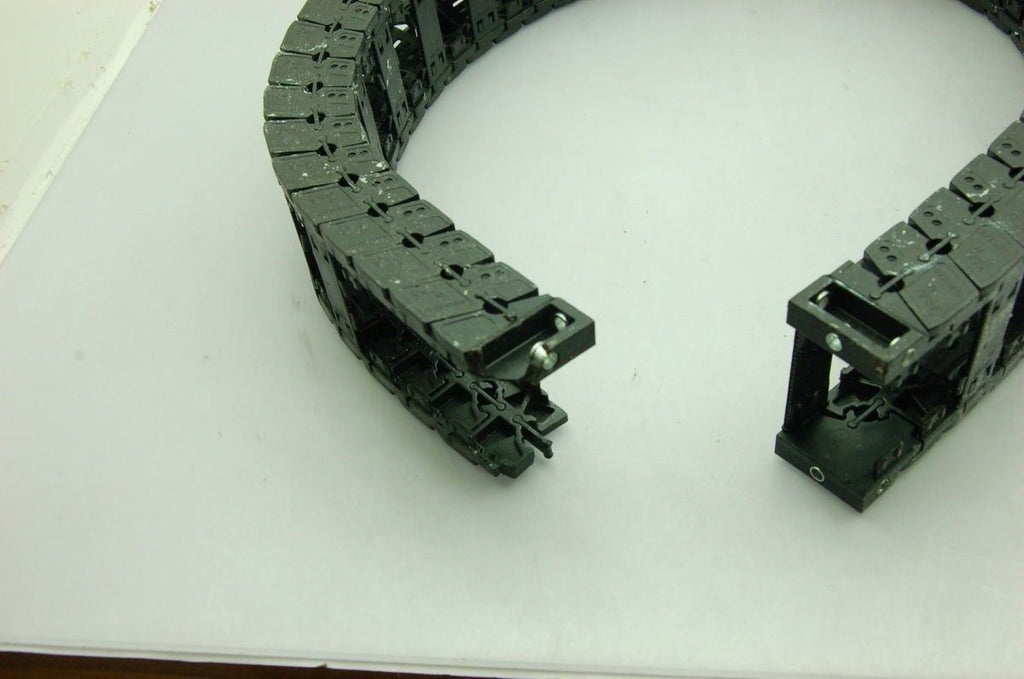 Igus E6.29 Cable Carrier E6.20.01.100, 33" L, 2.0" x 1.0" ID