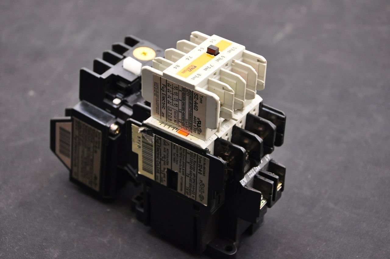 FUJI SC-4-0 THREE (3) Phase Contactor w.Fuji SZ-A40 & TK-5-1N Relay 24VDC
