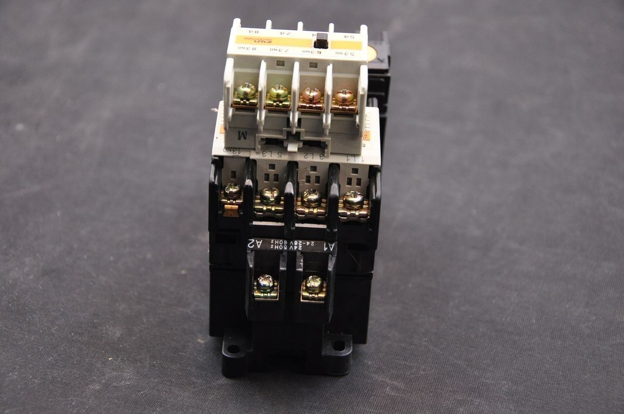 FUJI SC-4-0 THREE (3) Phase Contactor w.Fuji SZ-A40 & TK-5-1N Relay 24VDC