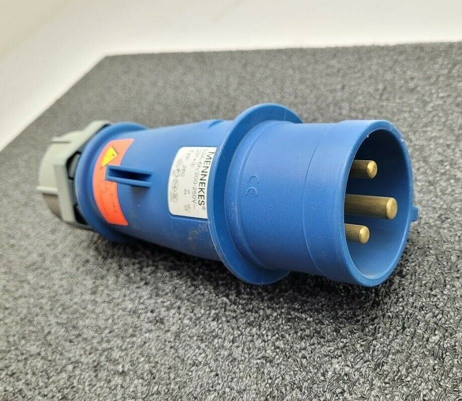 Mennekes 32A-6h/200-250V 2P+E Type 260 3 Pin PLUG (Blue) IP44