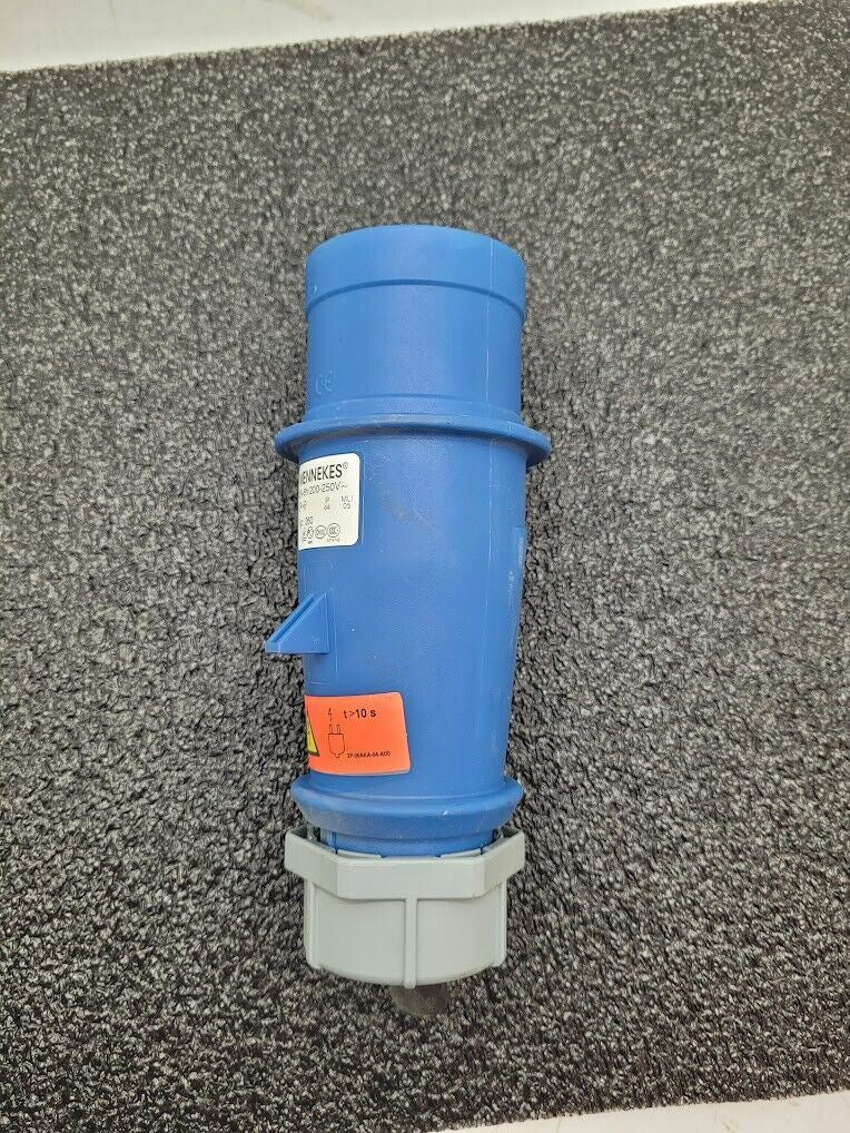 Mennekes 32A-6h/200-250V 2P+E Type 260 3 Pin PLUG (Blue) IP44