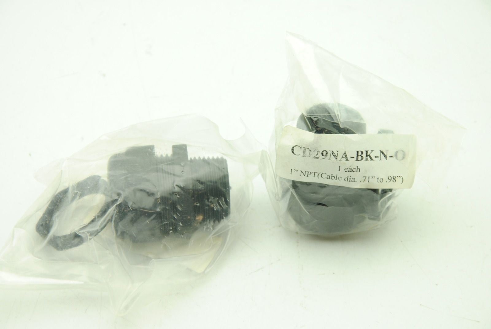 SEALCON CD29NA-BK-N-O FITTING, 1" NPT, New, Lot of 4