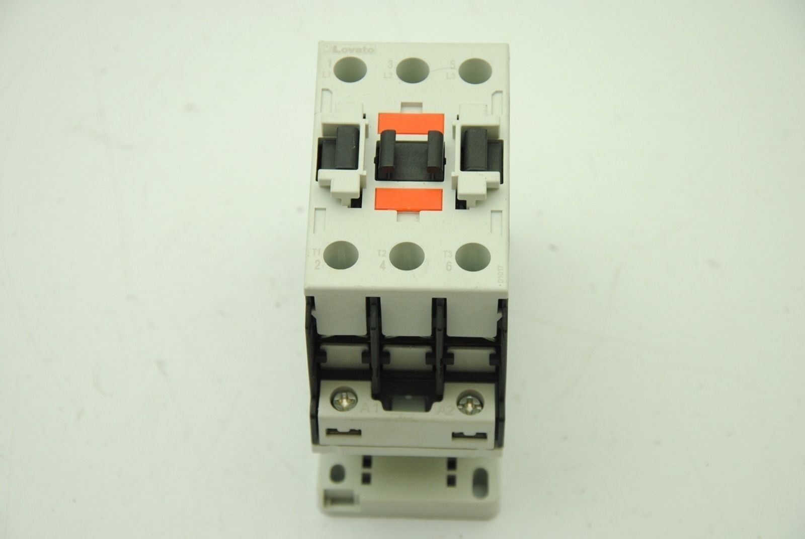 Lovato BF26T4A 3-Pole Contactor 17-51kW 230-690VAC 110-120VAC Coil 50/60Hz