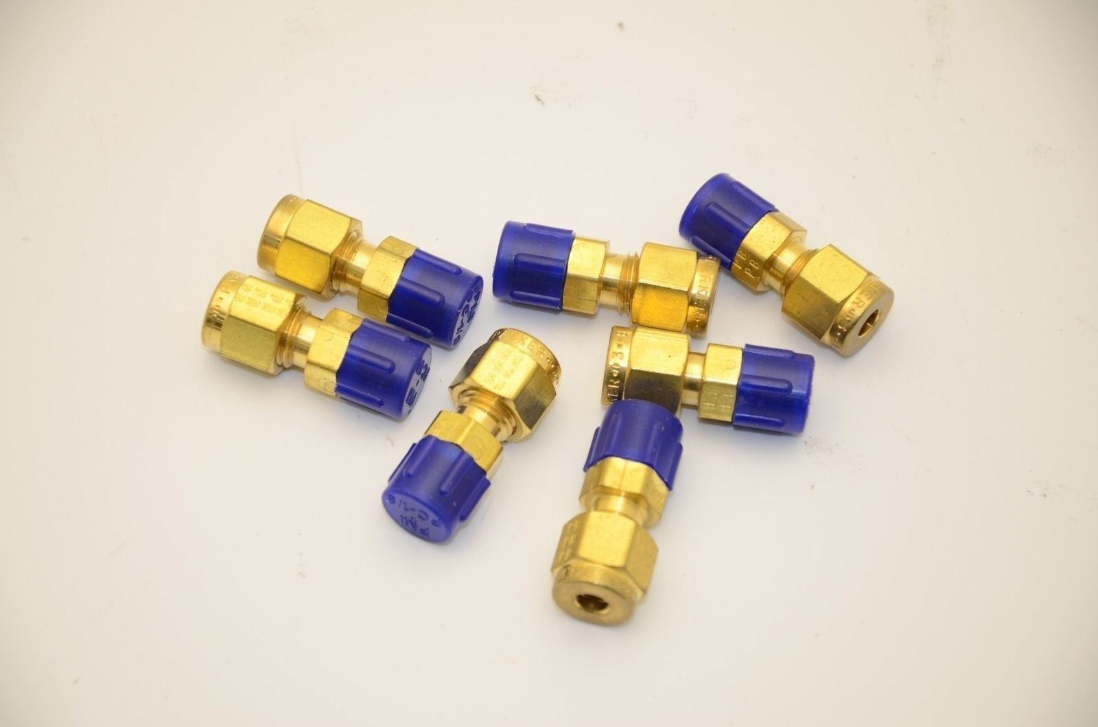 Parker 3B 1/8" Male Connectors, Brass - Lot of 7 - NEW
