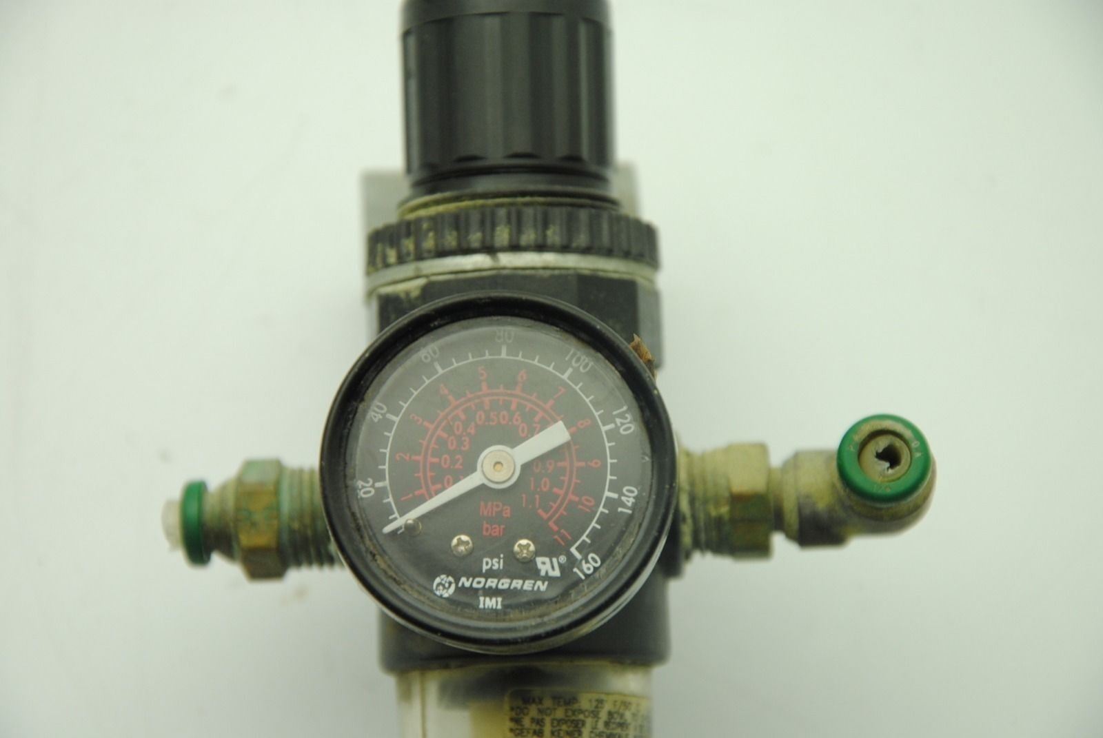NORGREN B07-202-M1KA, Pneumatic Filter Regulator w/ Gauge 160 PSI