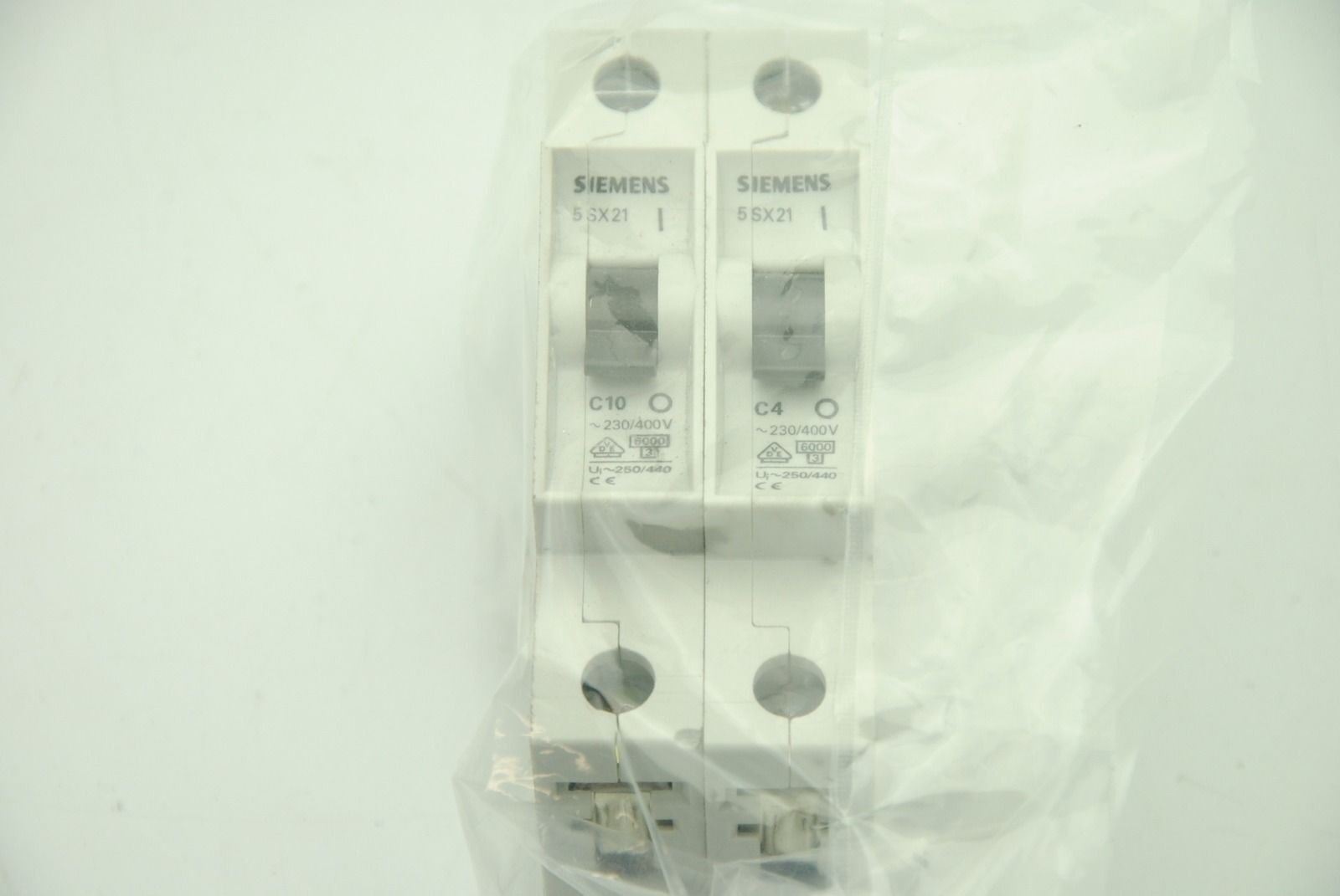 SIEMENS 5SX21 C10 w/ C4 Circuit Breaker, Single-Pole 230/400VAC Lot of 2