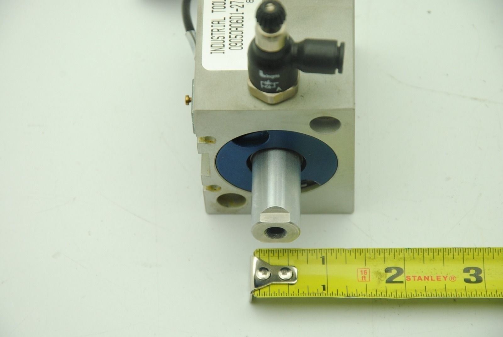 INDUSTRIAL TOOL 09050A06D1-27, Pneumatic Cylinder, Shaft 15/64" w/ NASON sensor